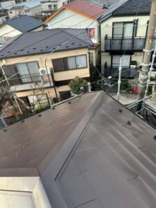 横浜市戸塚区にて屋根修理〈スレート屋根カバー工法〉